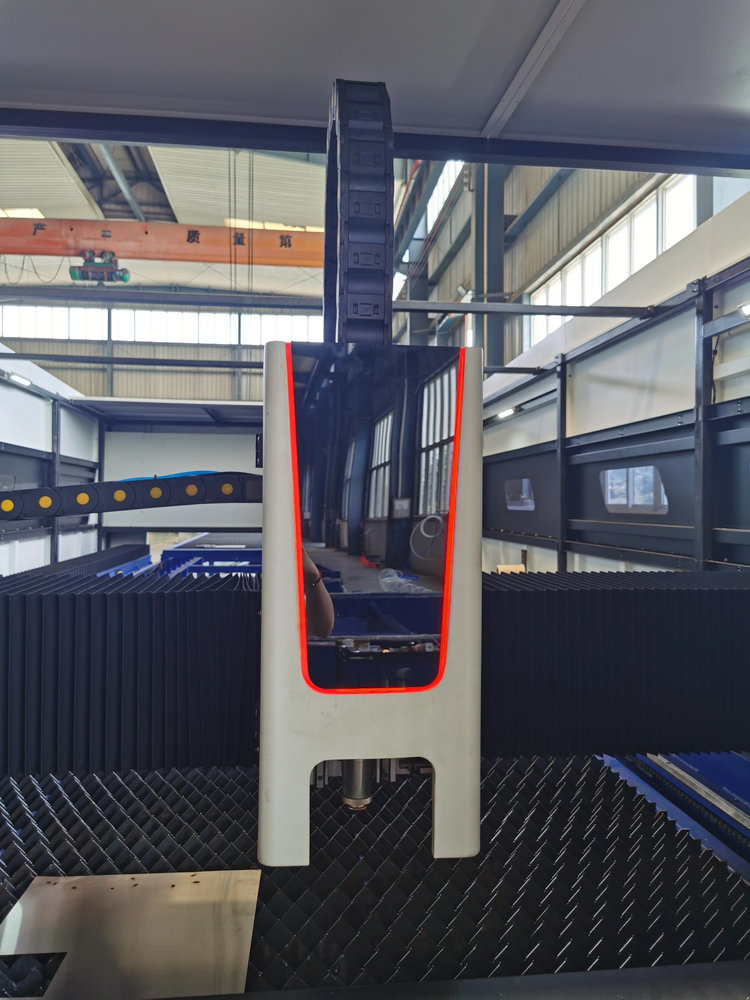 Vollständig geschlossene CNC-F – Industrial Laser Cutting Machines Bewertung und Preis